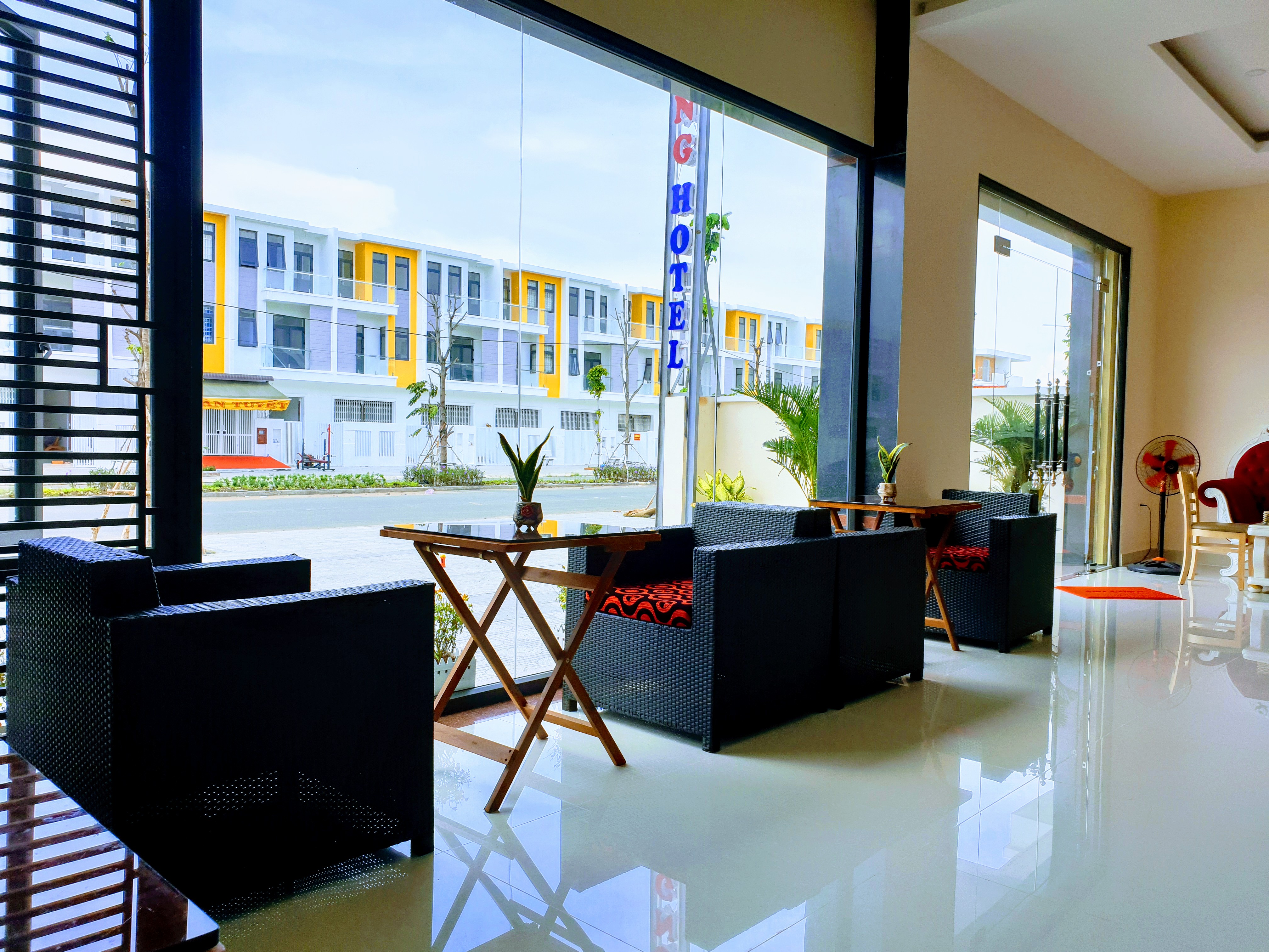 NHÀ KHÁCH MỸ PHƯƠNG