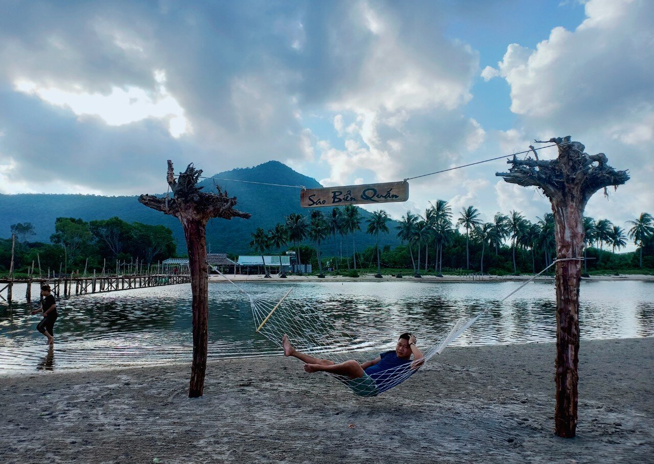 Nhà Hàng Sao Biển Hàm Ninh