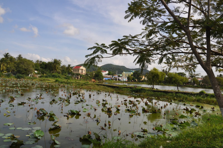 Khu di tích danh thắng Núi Bình San